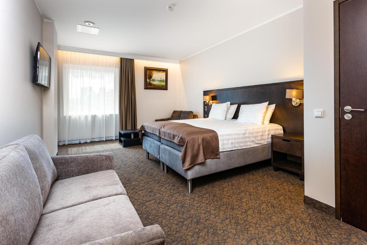 Adoryal Hotell Tallinn Exterior foto