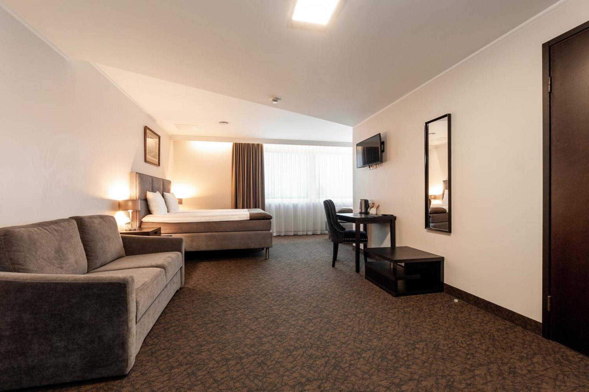 Adoryal Hotell Tallinn Exterior foto