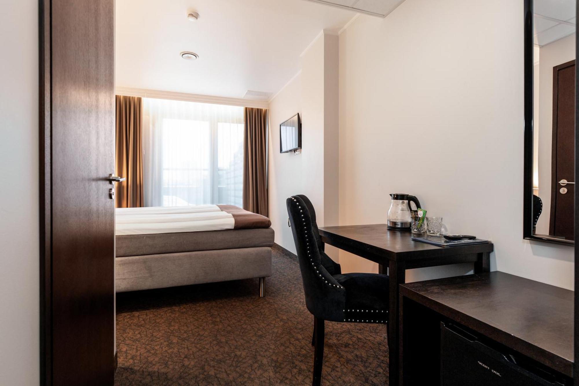 Adoryal Hotell Tallinn Exterior foto