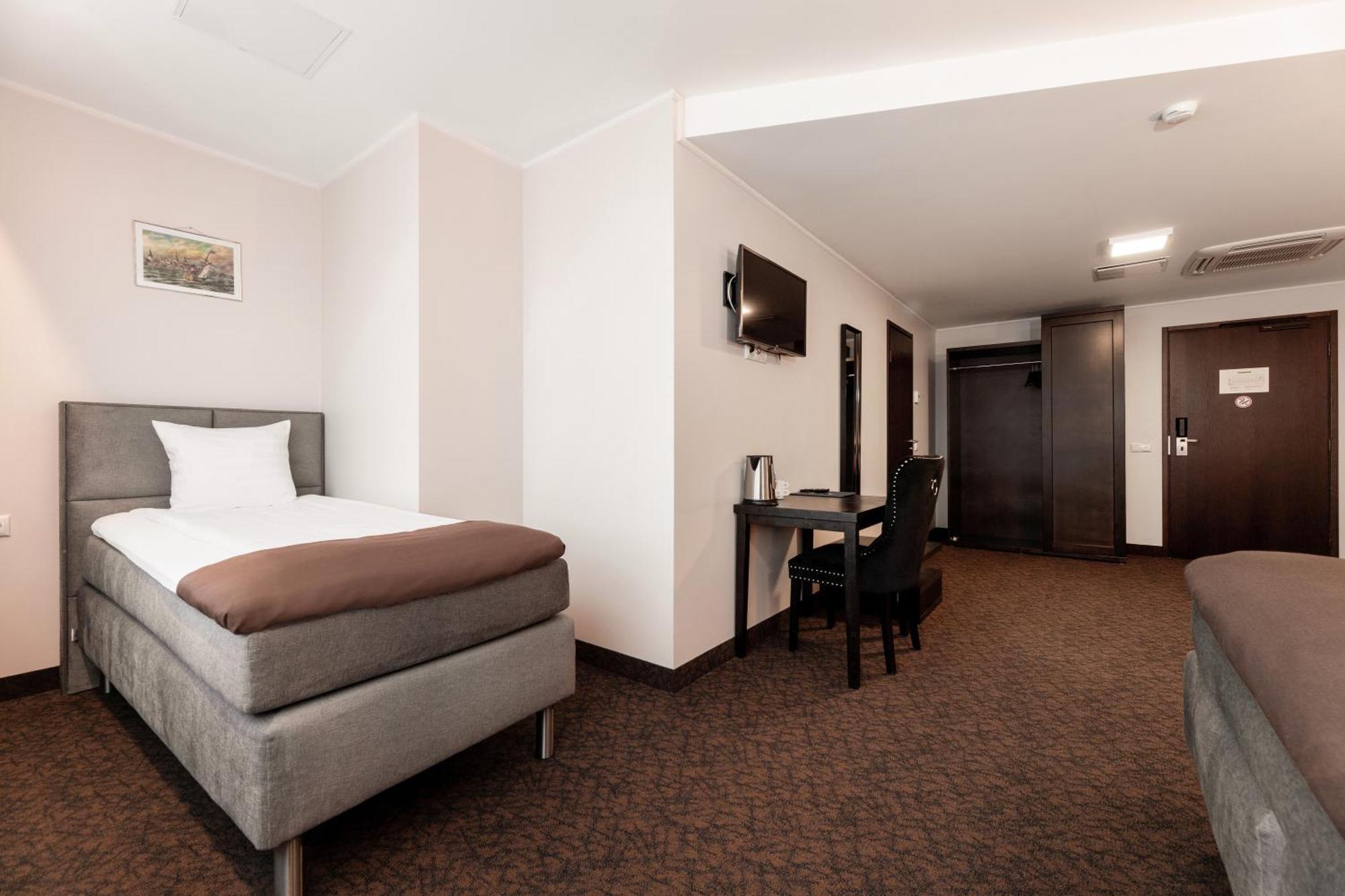 Adoryal Hotell Tallinn Exterior foto